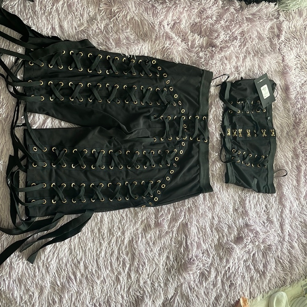 2 piece Womens set. Size L.